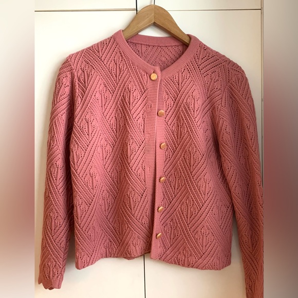 Beautiful Vintage Pink Knit Cardigan - Picture 2 of 4